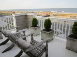 UPPER DECK