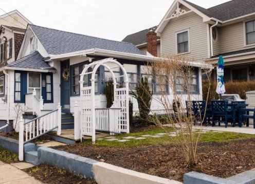 Cozy Beach Cottage