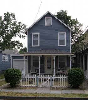 Ocean Grove Summer Beach House for Weekly Rental -Lots of Extras!