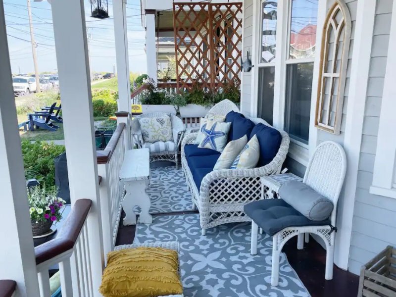  Front porch with ocean breezes - steps to the beach